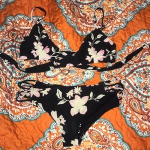 Billabong Bathing Suit Set